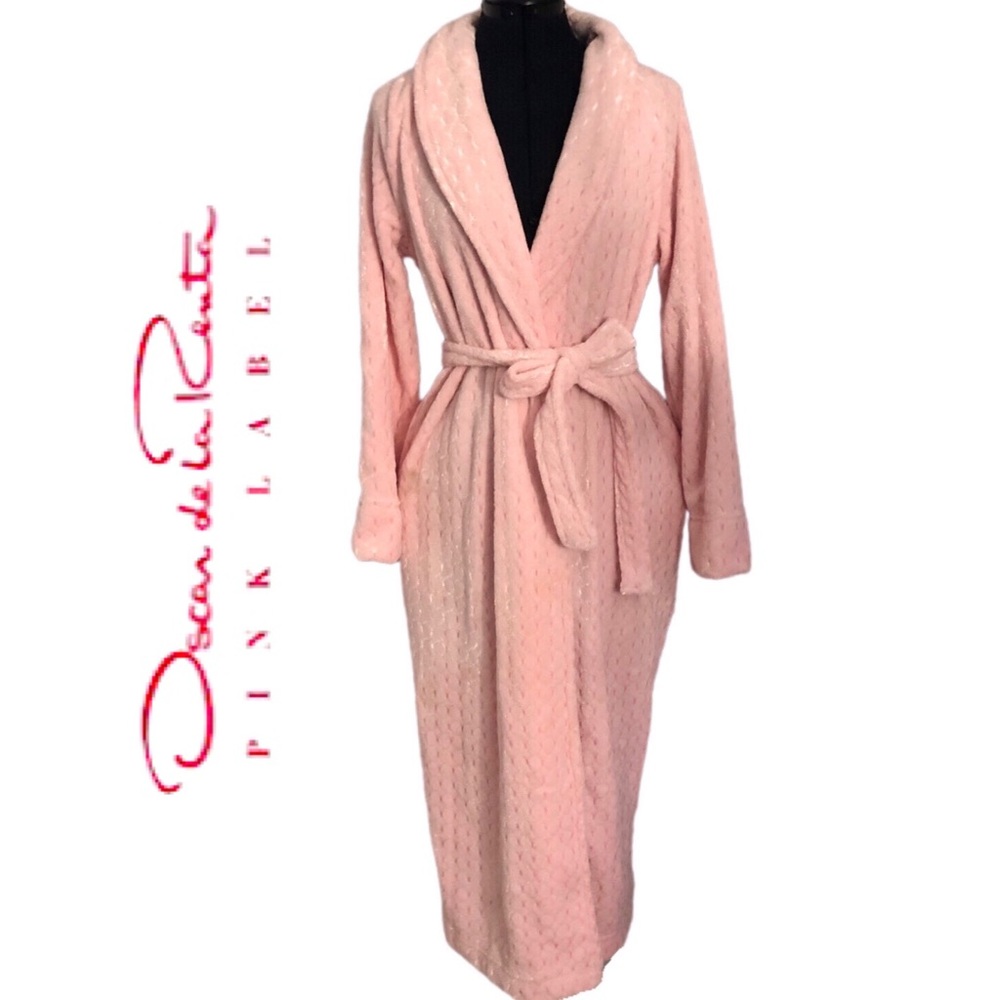 Oscar de la Renta | Long Pink Plush Robe | Size: Small